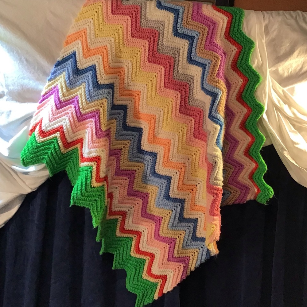 Hand knit blanket/throw/afghan, beautiful!